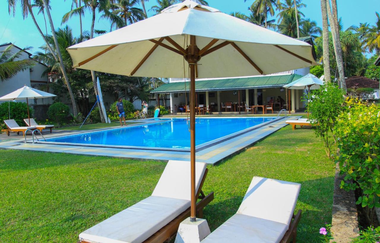 Crystal Villa Уелигама Екстериор снимка