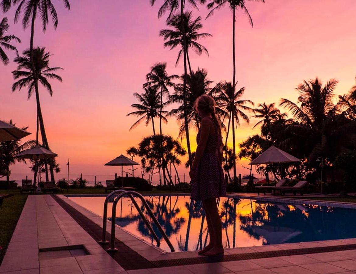 Crystal Villa Уелигама Екстериор снимка