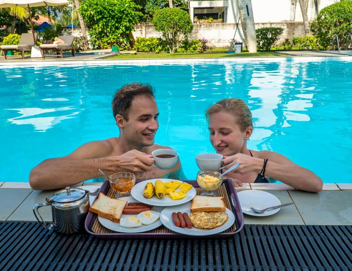 Crystal Villa Уелигама Екстериор снимка