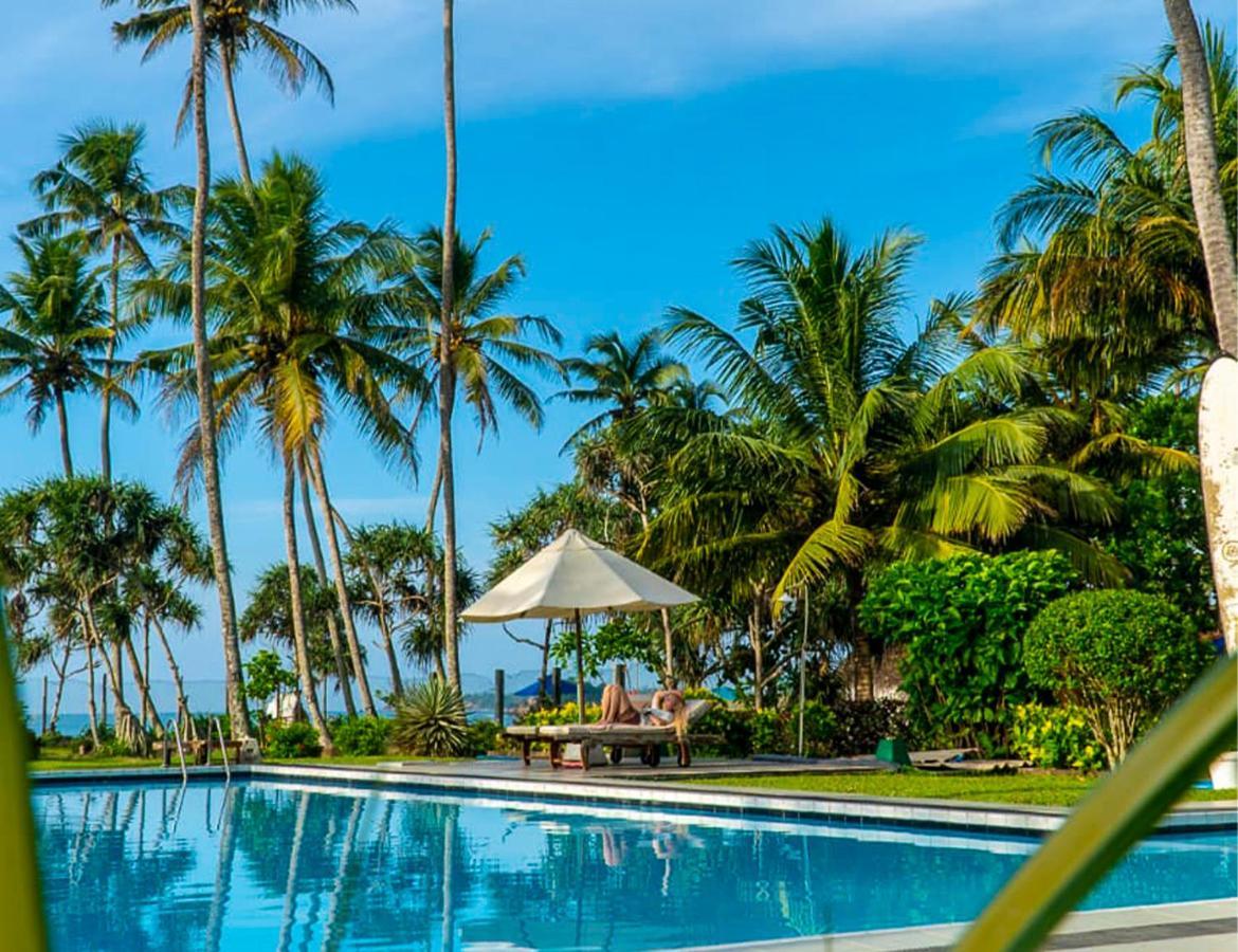 Crystal Villa Уелигама Екстериор снимка